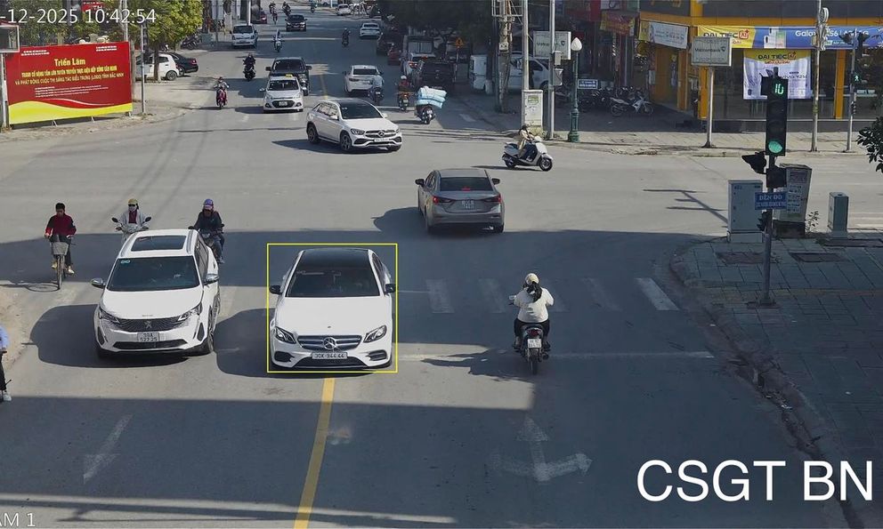 285 chủ xe lấn làn, vượt đèn đỏ... có biển số sau nhanh chóng nộp phạt nguội theo Nghị định 168