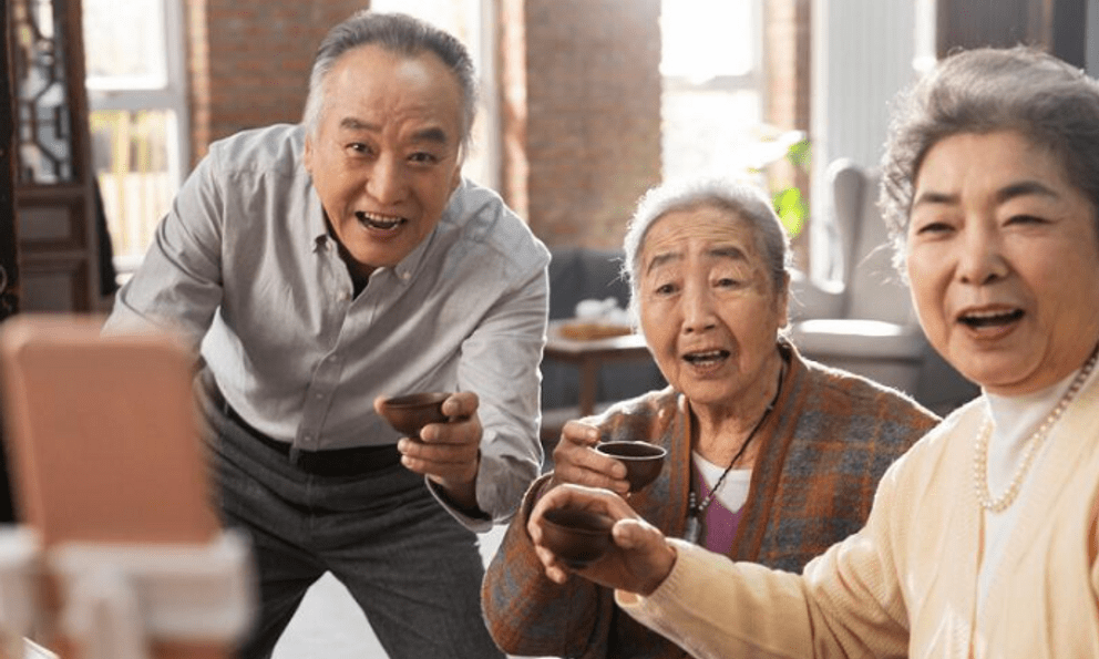 Lần lượt rời nhà con trai, viện dưỡng lão, cụ ông 73 tuổi phát hiện 1 nơi tuyệt vời để dưỡng già an nhàn: Điều quan trọng nhất là sống thoải mái