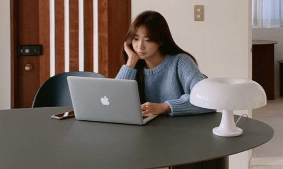 Khi sếp giao việc, phần lớn mọi người chỉ nói “vâng ạ”, người EQ cao lại khéo léo ghi điểm bằng 7 câu phản hồi này