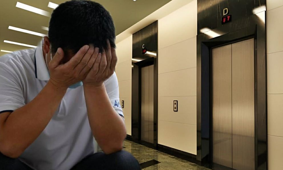 Quyết không trả 1,5 triệu đồng phí thang máy vì sống ở tầng 2, người đàn ông bị công ty quản lý BĐS kiện ra tòa vẫn khẳng định: “Tôi không dùng sao phải trả tiền”