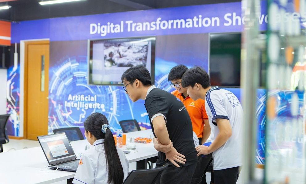 Lần đầu tiên Trường Đại học FPT đồng loạt làm điều này tại 5 cơ sở trên toàn quốc