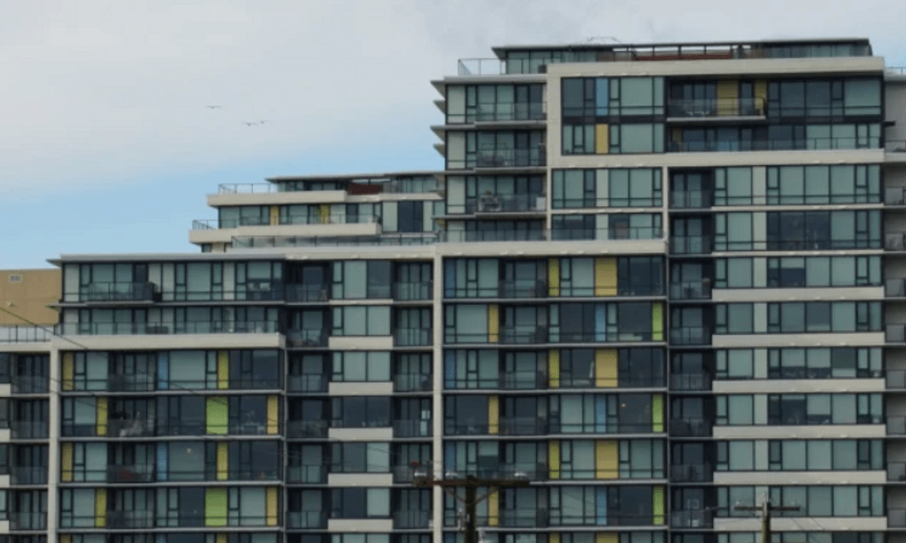 Vợ đứng tên sở hữu 95% căn nhà để “né” thuế cho chồng ngoại quốc, cơ quan chức năng điều tra, phát hiện chồng góp đến 40% tiền mua liền truy thu thêm 1,8 tỷ đồng