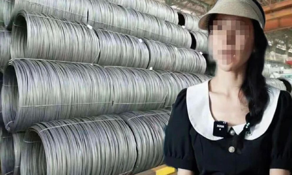 Khách đặt mua 66 tấn thép không mặc cả, còn chuyển khoản cọc trước 746 triệu đồng, chủ cửa hàng nhận tiền xong liền bị cảnh sát điều tra nguồn tiền 