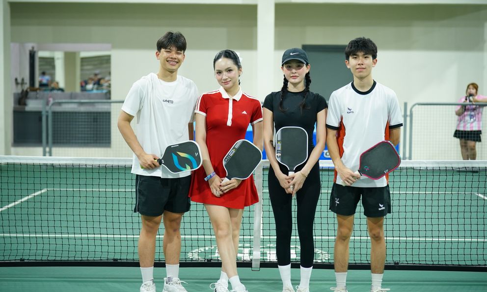 Hương Giang, Hiền Hồ gây bão khi 