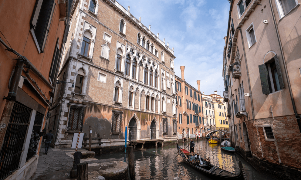 Việt Nam lần đầu tiên làm điều này tại cung điện lịch sử từ thế kỷ 15 của Italy