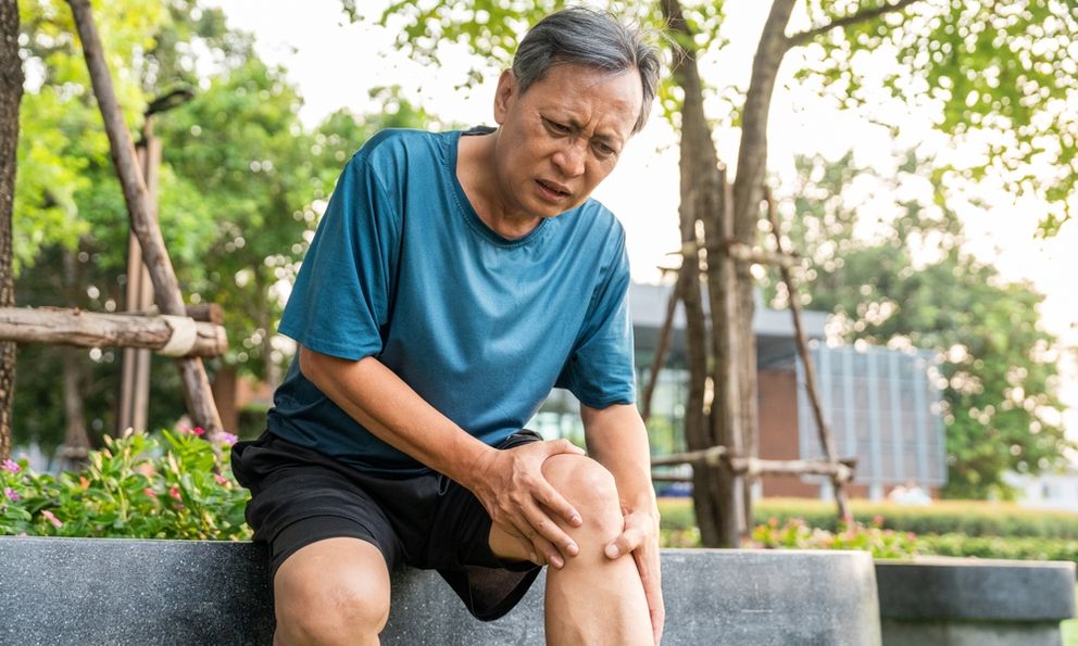 Sau tuổi 60, tập thể dục càng nhiều càng tốt? Bác sĩ nói điều ngược lại: Duy trì 3 việc này còn quan trọng hơn