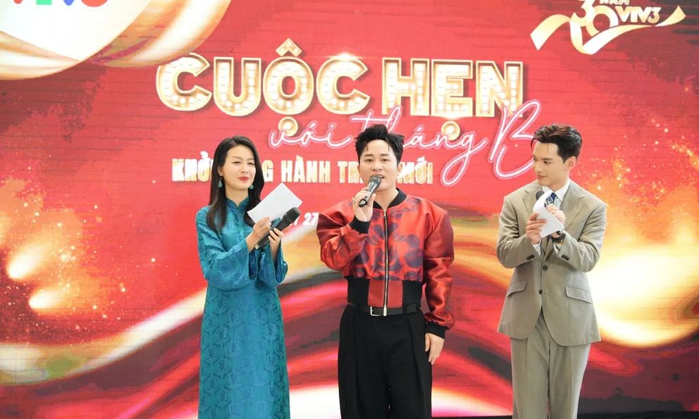 Tùng Dương bỏ micro đi catwalk, dàn mỹ nhân phim giờ vàng VTV bất ngờ “debut” với vai trò mới tại “Cuộc hẹn với tháng Ba”
