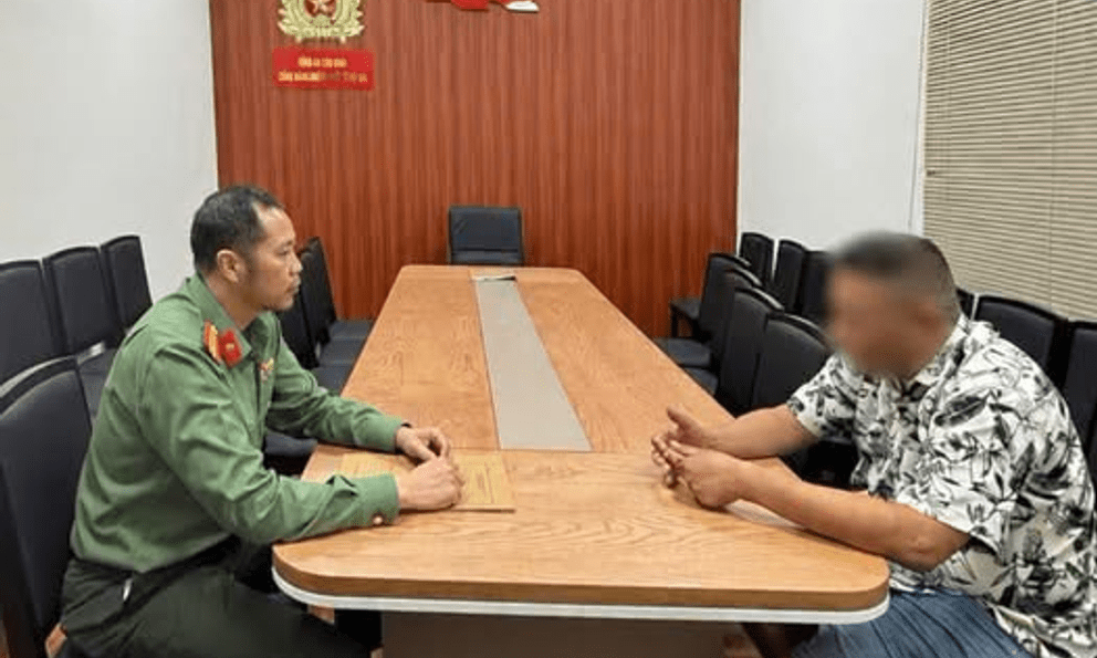 Hôm qua - 11/8, bắt quả tang 1 đối tượng đang vi phạm tại sân bay Nội Bài