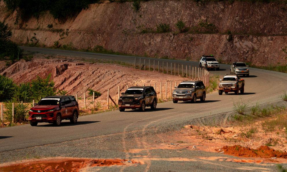 Vượt 630km xuyên Thái Lan - Lào, chạy những cung đường quanh co nhất để thấy lốp xịn là như thế nào