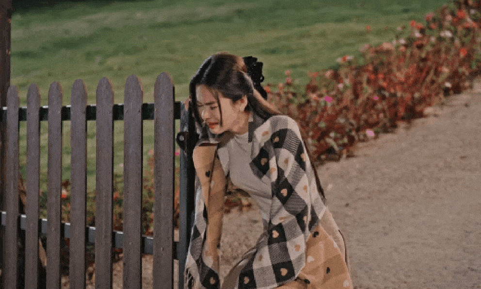 Mỹ nhân phim Việt giờ vàng diễn cảnh khóc quá dở, mặt mày méo mó vẫn không có nổi 1 giọt nước mắt 