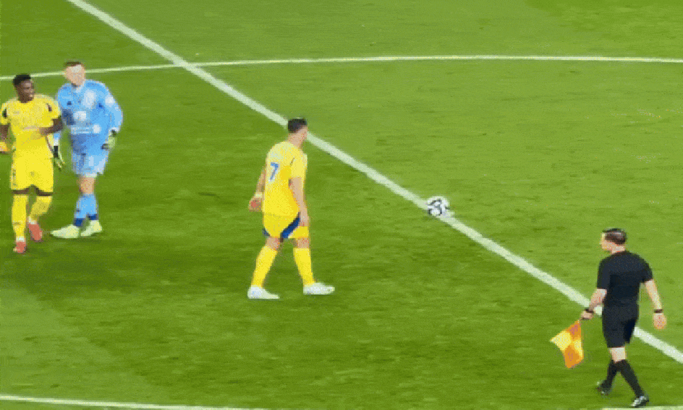 Hành động của Ronaldo khiến hàng nghìn người thất vọng