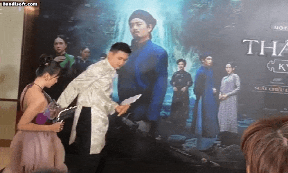 Cam thường bóc nhan sắc thật của hot mom Vbiz, 1 hành động chứng minh được chồng thiếu gia “mê như điếu đổ”