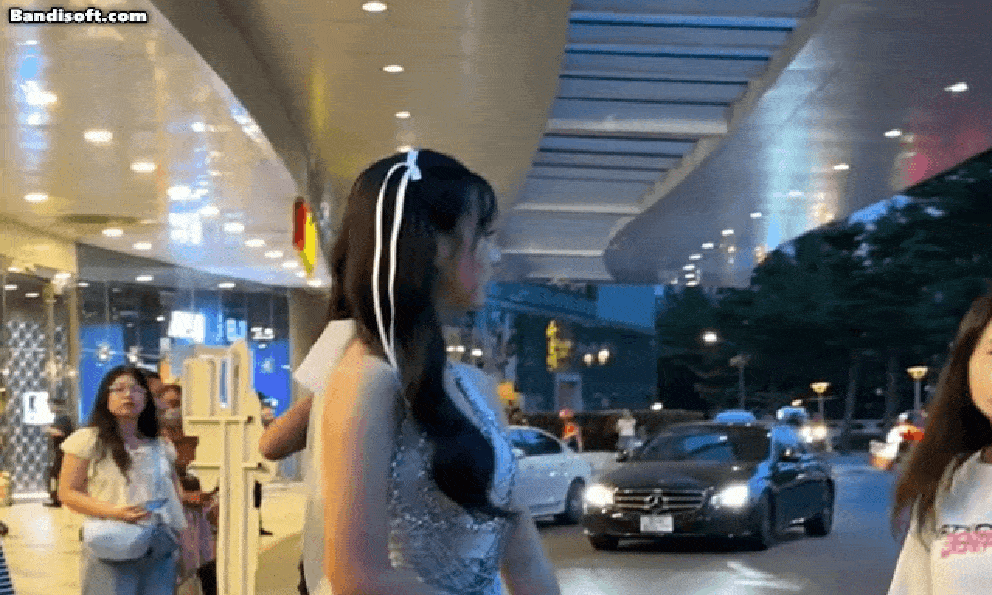 Clip hot: Sao nhí Vbiz mới 14 tuổi đã được ví như đại minh tinh, một lọn tóc bay cũng thành 