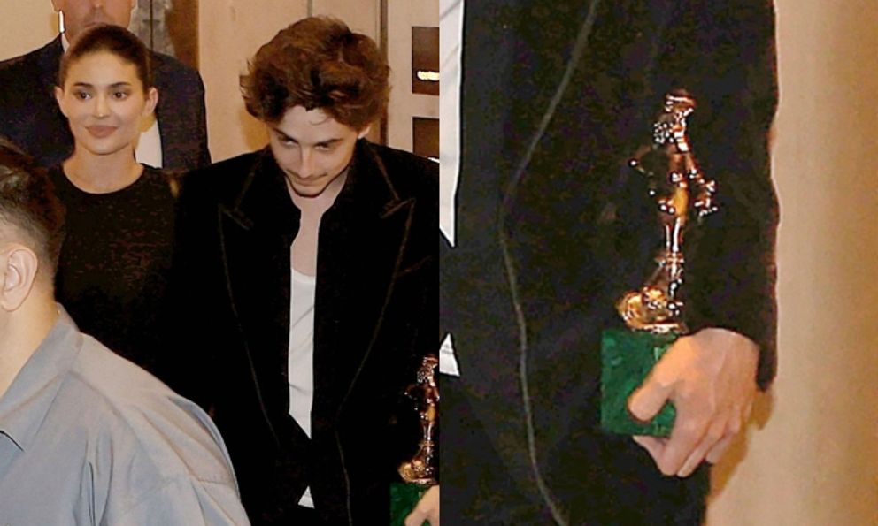 Khung hình gây sốt của nam diễn viên hot nhất thế giới: 2 tay nắm giữ 2 