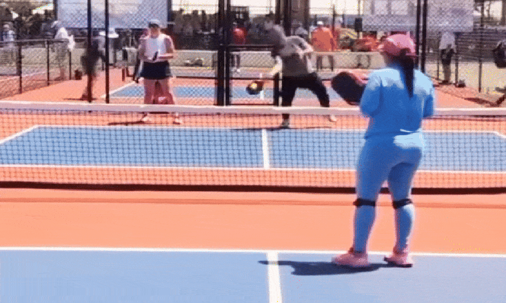 Cú đánh khó tin khiến cộng đồng pickleball tranh cãi nảy lửa