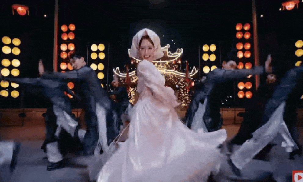 MV Bắc Bling đạt 200 triệu views, Hoà Minzy vượt Sơn Tùng lập kỷ lục số 1 Việt Nam!