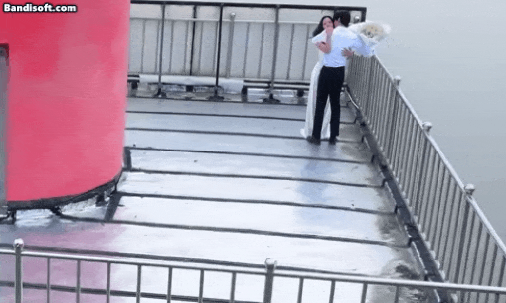 Cặp đôi phim giả tình thật bị cả MXH phản đối: Nhà trai là thiếu gia đang hot điên đảo, nhà gái hám fame ai cũng ghét