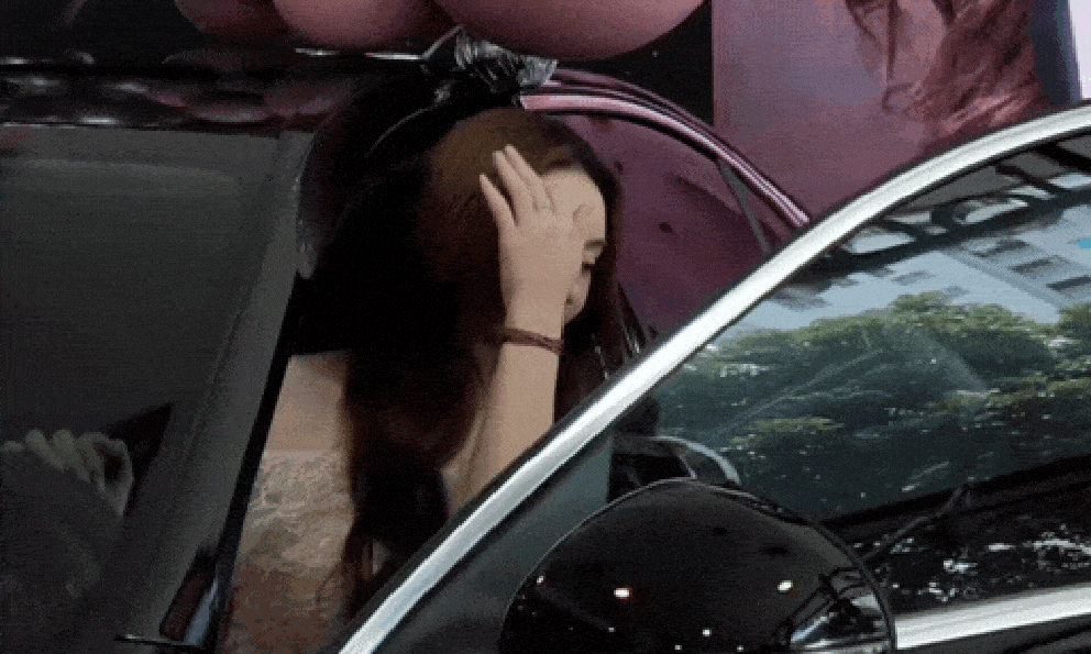 Lộ diện phú bà mới của 