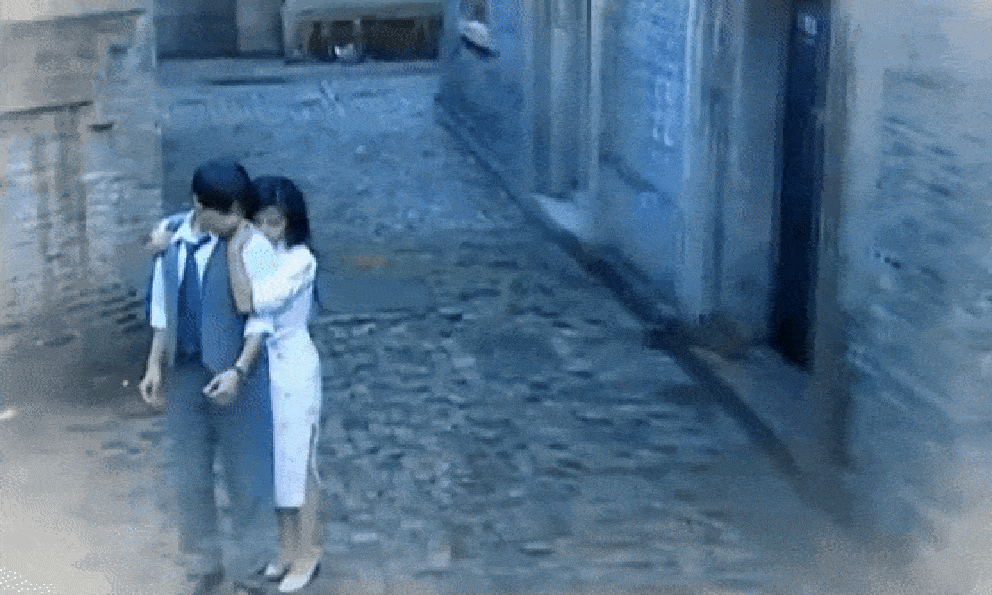 Phim Trung Quốc chiếu 24 năm đột nhiên hot trở lại: Dàn cast nhan sắc 1000 điểm, càng xem càng tức vẫn không dứt ra được