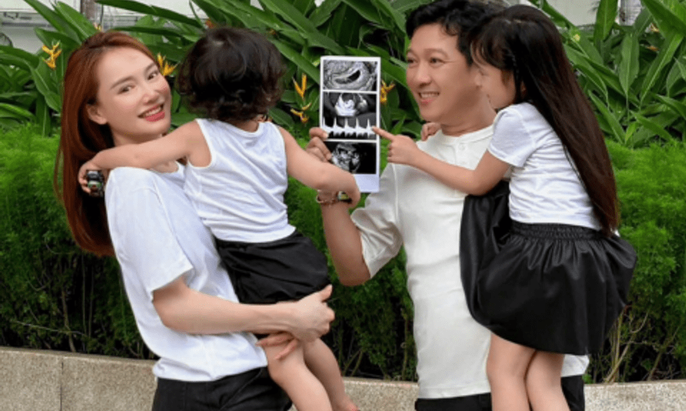 Nhã Phương xác nhận đang mang thai lần 3, Trường Giang vui quá nên sai 1 thông tin cực quan trọng!