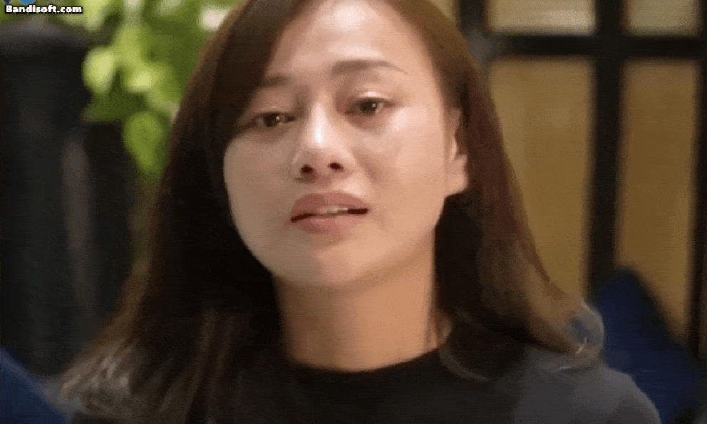 Clip Phương Oanh - vợ Shark Bình khóc nức nở