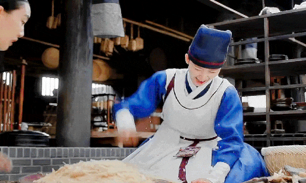 10 lần phim Hàn không tôn trọng văn hóa thế giới: Biên kịch ơi, trái đất đâu chỉ có mình Seoul!