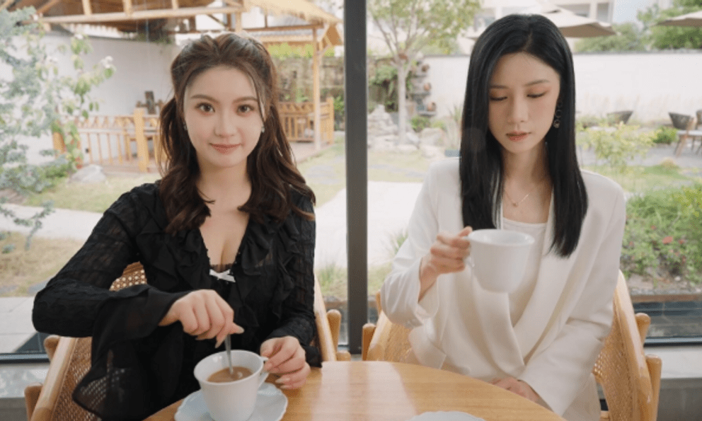 Thêm một tựa game tương tác người thật gây bão Steam dù chưa ra mắt, toàn mỹ nhân gợi cảm