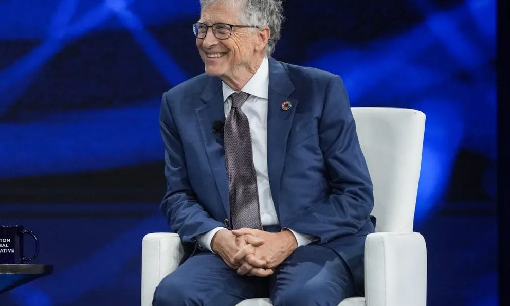 Bill Gates U70 hối hận vì từng kỳ thị làm một điều, tiết lộ 3 bài học đắt giá để chạm đến thành công: ‘Đừng để mất hàng thập kỷ mới nhận ra bài học này như tôi’