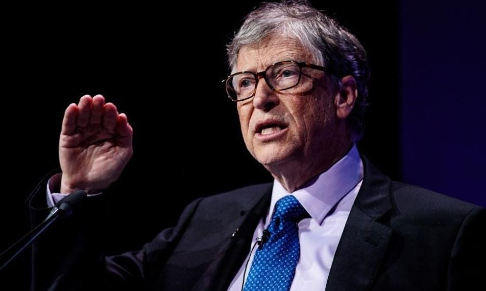 Bill Gates tiên đoán sởn gai ốc về 20 năm tới: Lao động tay chân lẫn trí óc sẽ bị thay thế khi AI và robot kết hợp  
