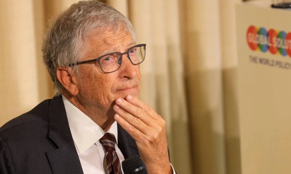 Bill Gates tiên đoán khó tin về 2 ngành nghề sắp không thể thiếu AI trong tương lai: Công nghệ bù đắp cho thiếu hụt nhân lực nghiêm trọng 