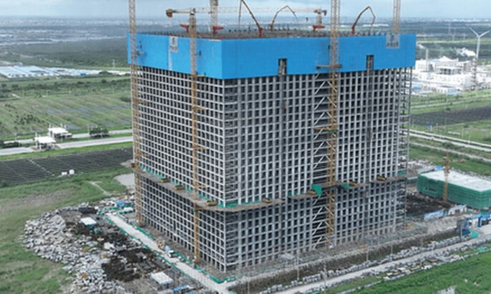 Công nghệ Trung Quốc lại khiến thế giới chấn động: Tạo ra loại pin to bằng toà nhà, đáp ứng mọi địa hình, củng cố vị thế dẫn đầu ngàng năng lượng tái tạo