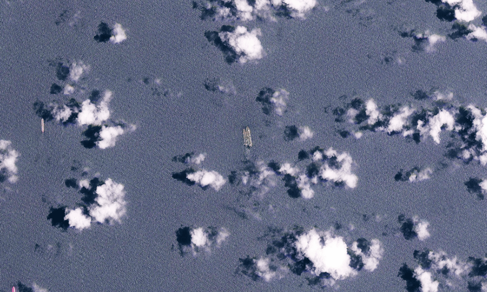 Ít nhất 62 triệu thùng dầu Iran đã được ‘sang tay’ tại vùng biển cách Hormuz hàng ngàn dặm, sau đó tiến thẳng tới Trung Quốc