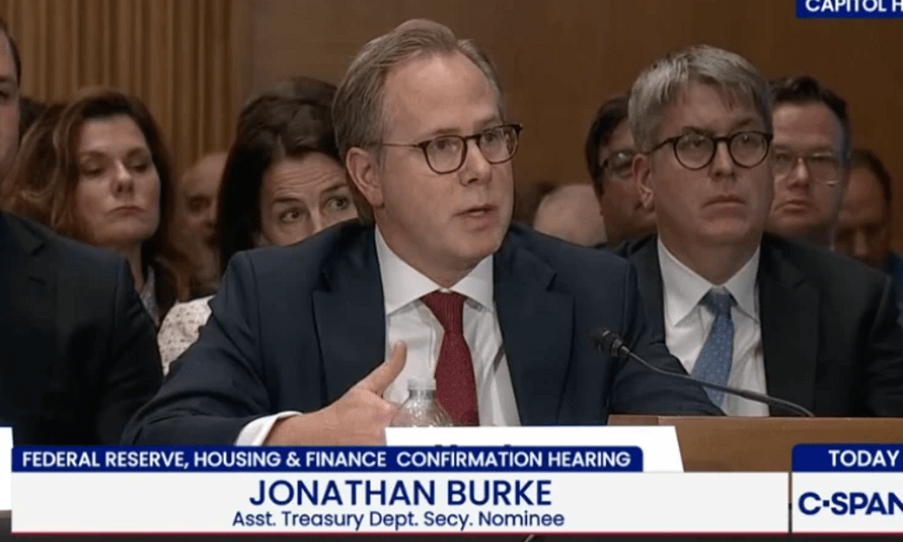 Vài ngày trước khi ông Trump ra lệnh tấn công Iran, quan chức Bộ Tài chính Mỹ ‘trúng lớn’ khi mạnh tay mua vào cổ phiếu dầu, hạt nhân