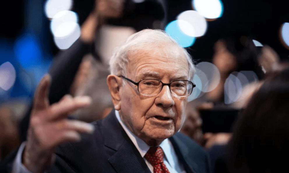 Không phải tiền bạc, huyền thoại Warren Buffett tiết lộ thứ giúp nhân bội thành công, giá trị hơn bao giờ hết trong kỷ nguyên AI